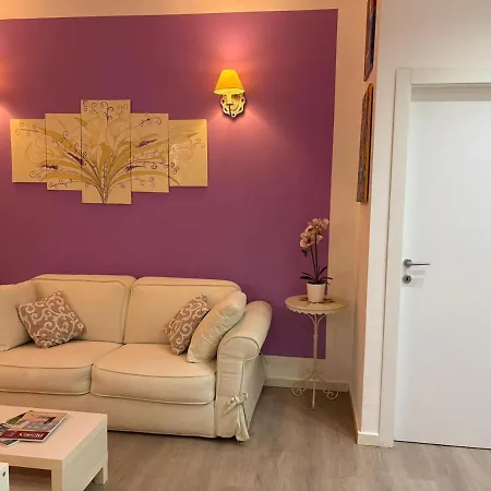 Lilla Apartment Milan